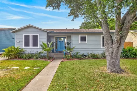 4910 Waltham Dr, Corpus Christi, TX 78411