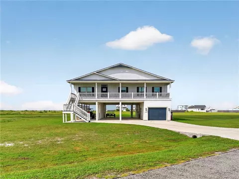 1504 Cape Velero Dr, Rockport, TX 78382