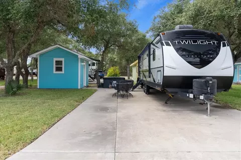 1402 W Corpus Christi St #33, Rockport, TX 78382