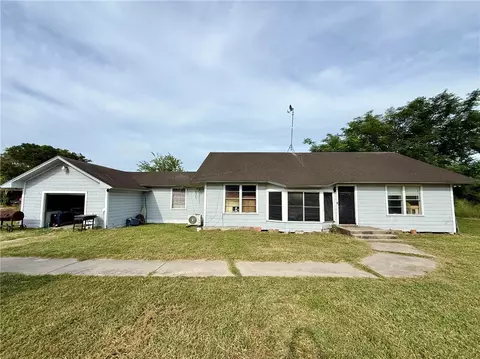 3926 S 6th St, Kingsville, TX 78363