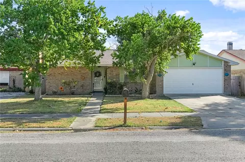 7441 Spitfire Dr, Corpus Christi, TX 78412
