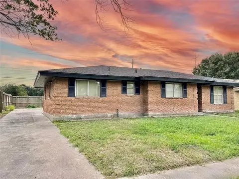 4153 Montego Dr, Corpus Christi, TX 78411