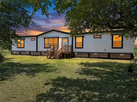 295 Griffith Dr, Rockport, TX 78382