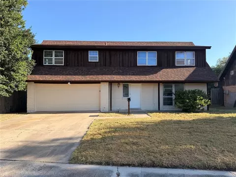 736 W Borden St, Sinton, TX 78387