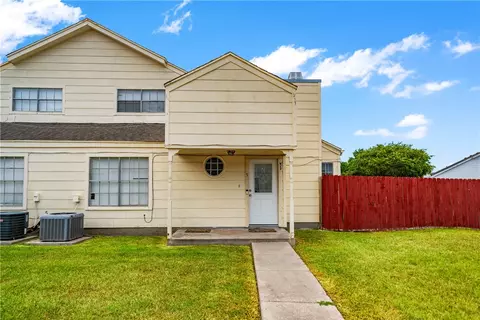 7252 The Mansions Dr #N-3, Corpus Christi, TX 78414