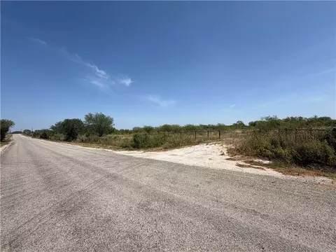 3826 Cr 189, Karnes City, TX 78118