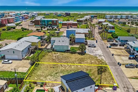 613 Island Retreat Rd, Port Aransas, TX 78373