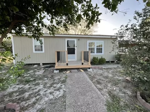 209 N Second Ave, Freer, TX 78357