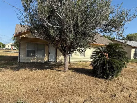 Exterior - 106 Marilyn Dr, Gregory, TX 78359 photo 1 of 3
