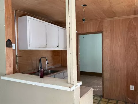 Kitchen - 106 Marilyn Dr, Gregory, TX 78359 photo 1 of 1