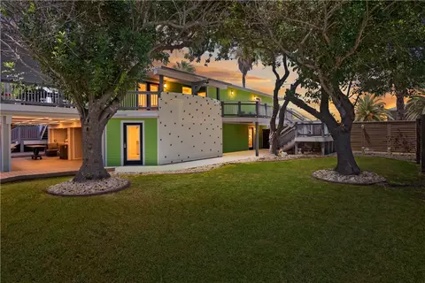 1403 Whispering Sands St, Port Aransas, TX 78373