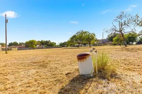 136 Harbor Cir, Mathis, TX 78368 photo 7
