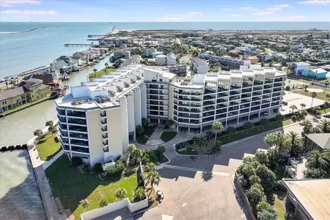 1000 N Station St #311, Port Aransas, TX 78373