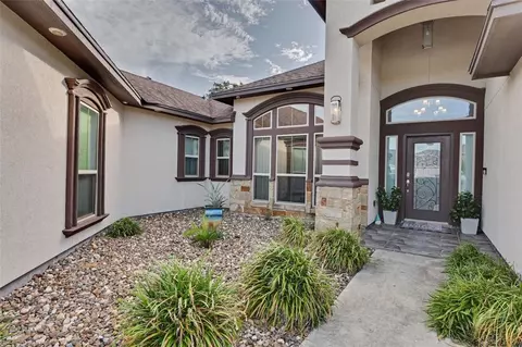 5701 Bella Di Giorno Dr, Corpus Christi, TX 78414