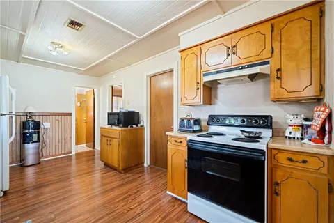 Entry Way - 25065 Lakeshore Dr, Mathis, TX 78368 photo 2 of 2