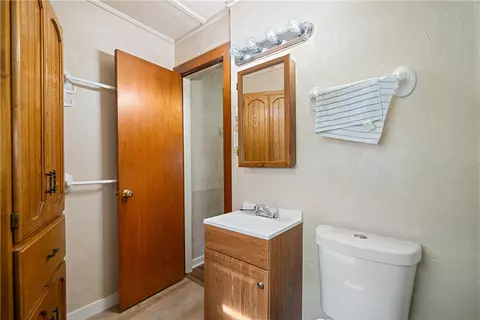 Bath - 25065 Lakeshore Dr, Mathis, TX 78368 photo 2 of 2