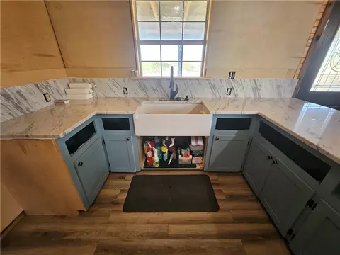 Kitchen - 24024 441 Cir, Mathis, TX 78368 photo 3 of 4