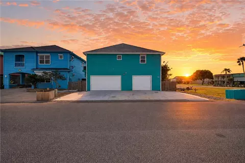 718 E Port Dr, Port Mansfield, TX 78598