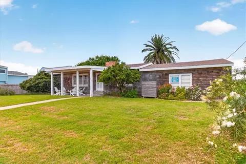 343 Oleander St, Port Aransas, TX 78373