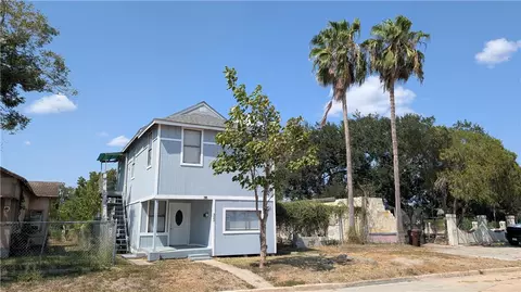 322 E Henrietta Ave, Kingsville, TX 78363