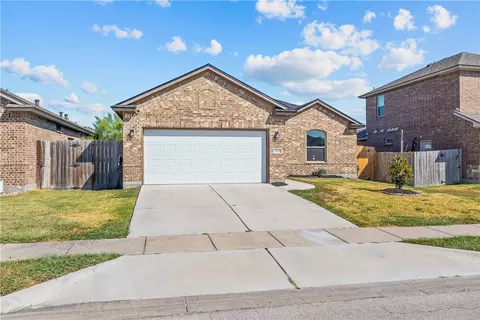 1003 Pasadena St, Portland, TX 78374
