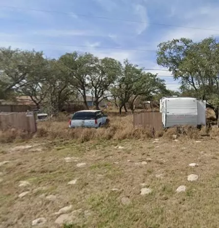 215 Stanley St, Rockport, TX 78382