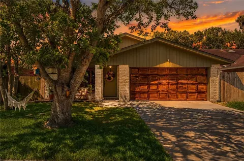 5337 Crossridge Dr, Corpus Christi, TX 78413