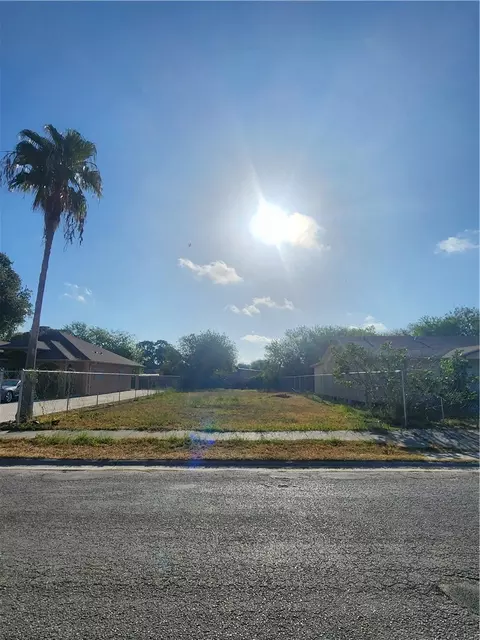 742 Cheyenne St, Corpus Christi, TX 78405