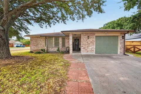 1101 Ontario Dr, Corpus Christi, TX 78418