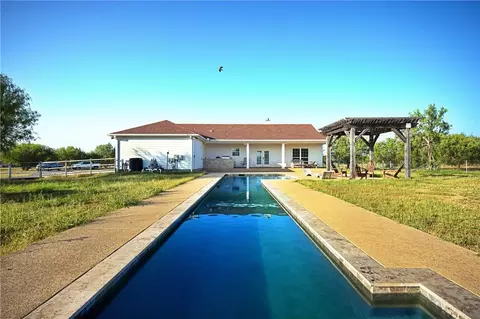 Exterior - 10023 County Rd 597 Hwy 9, Mathis, TX 78368 photo 6 of 7