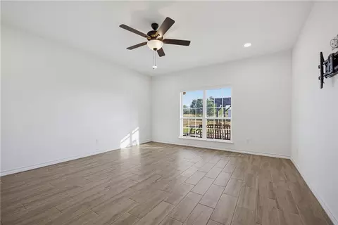 Living - 10023 County Rd 597 Hwy 9, Mathis, TX 78368 photo 4 of 4
