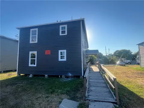 1507 10th St, Corpus Christi, TX 78404