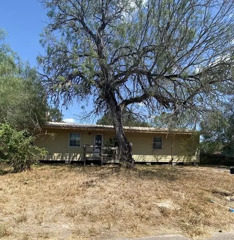 220 N Hartman, Falfurrias, TX 78355