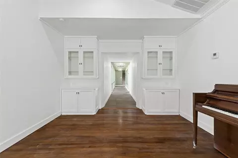 Entry Way - 1024 E Main St, Sinton, TX 78387 photo 1 of 4