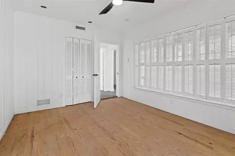Bedroom - 1024 E Main St, Sinton, TX 78387 photo 2 of 3
