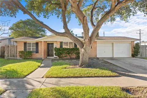 1301 Easthaven Dr, Corpus Christi, TX 78412