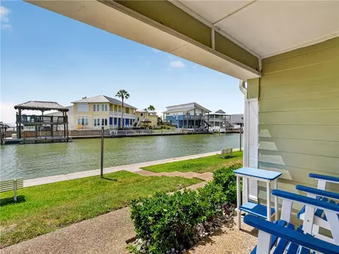 2290 N Fulton Beach Rd #113, Rockport, TX 78382