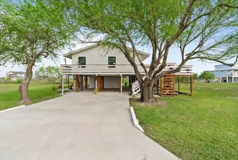 341 W Misty Oak, Rockport, TX 78382