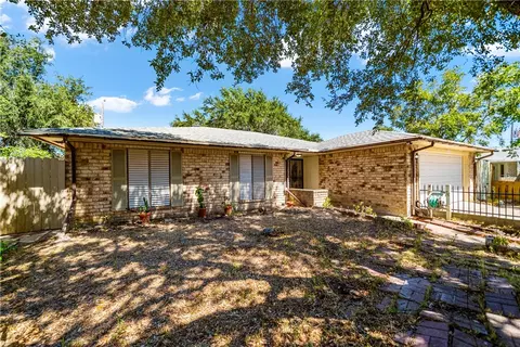 2210 Brighton Dr, Corpus Christi, TX 78418
