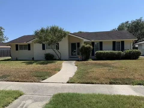 4735 Sea Island Dr, Corpus Christi, TX 78413