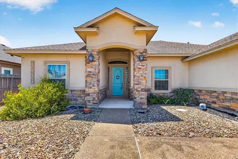 13857 Laffite Dr, Corpus Christi, TX 78418