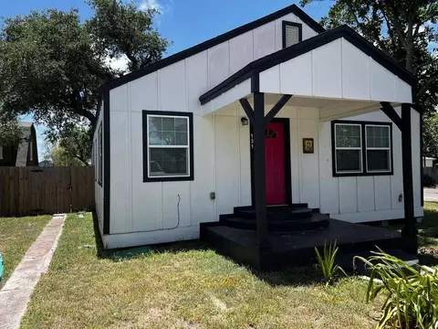 131 S Rife, Aransas Pass, TX 78335