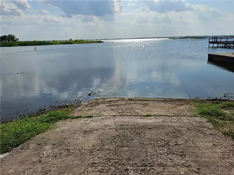 View/Area - 115 Sunny Ln, Mathis, TX 78368 photo 7 of 8