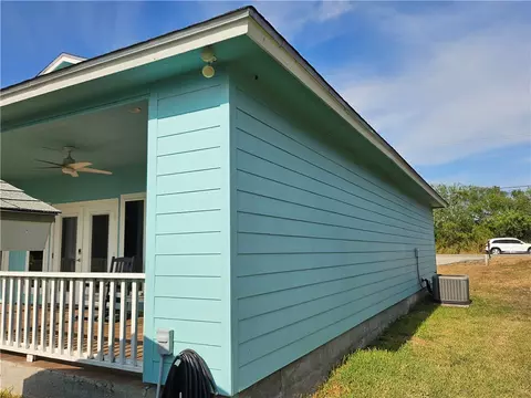 Exterior - 115 Sunny Ln, Mathis, TX 78368 photo 7 of 9