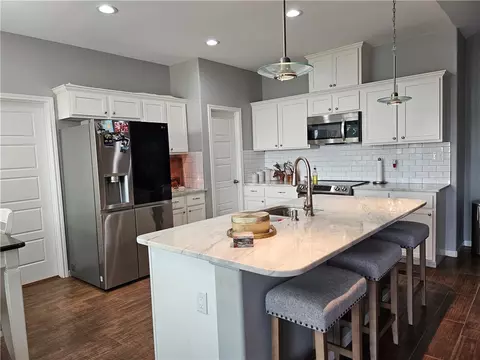 Kitchen - 115 Sunny Ln, Mathis, TX 78368 photo 2 of 5