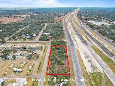 1929 W Terrace Blvd, Rockport, TX 78382