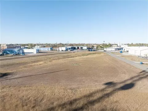 001 Commerce Ave, Portland, TX 78374