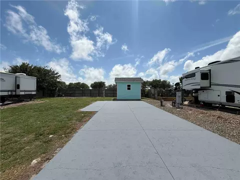 63 Augusta Cir, Aransas Pass, TX 78336