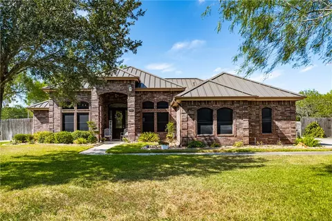 400 Jay Vee Ln, Kingsville, TX 78363