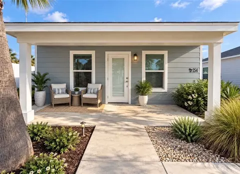 254 Oasis Cir #254, Rockport, TX 78382